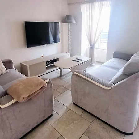 Hotel Ma P'tite Reine Marennes (Charente-Maritime)
